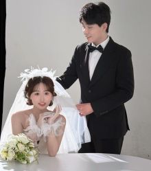 -雪中彩影婚纱摄影·微光艺术中心