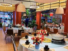 -刘姐啤酒鱼民族演艺餐厅(西街总店)