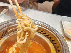 -龍歌自助小火锅(市南金茂湾店)