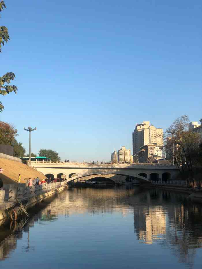 环城西苑公园-"环城公园好久没来了,走在河堤路上,看着绿.