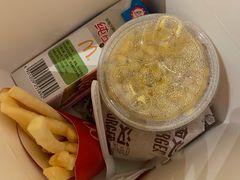开心儿童餐-麦当劳(中山公园龙之梦店)