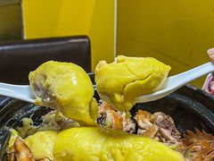 -东川炭炉鸡煲·榴莲瓦煲鸡(广州首店)