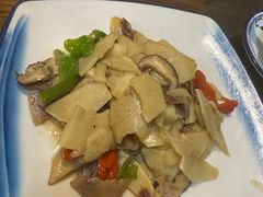 -缘来聚·徽菜名店(黄山宏村店)