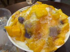 芒果芋圆牛奶绵绵冰-水牛奶皇后糖水铺