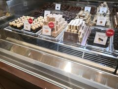 -VENCHI 闻绮(北京国贸商城店)