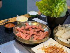 -臻牛烤肉