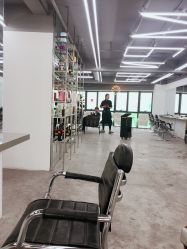 -宫铭烫发染发接发店