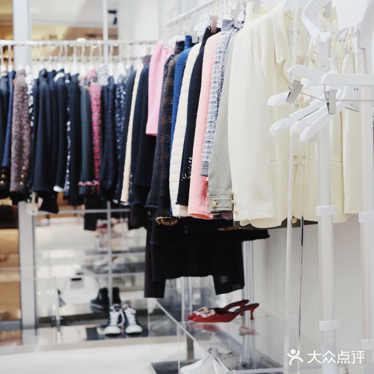 魔都探店｜解锁上海Chanel外套最多的中古店