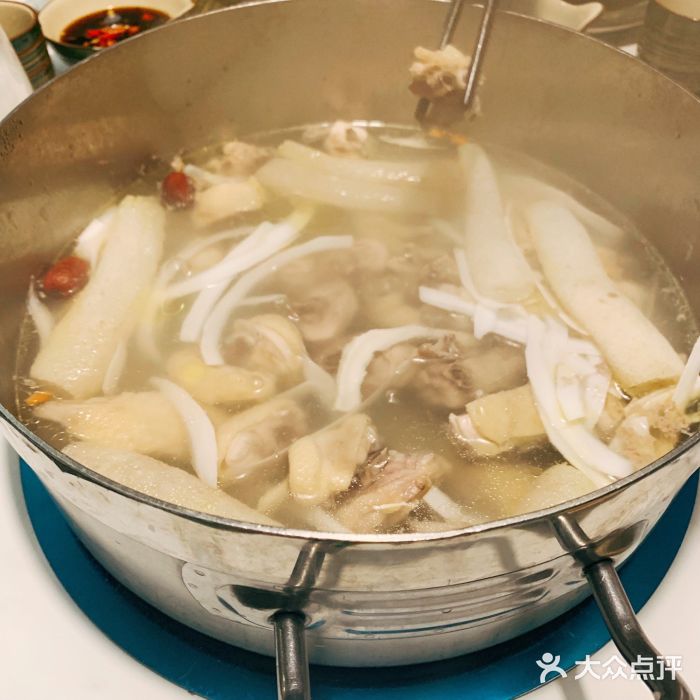 鑫泽园椰子鸡(武广店)竹笙椰子鸡图片