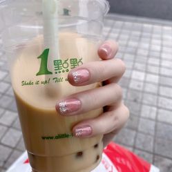-兔兔妹款式美甲美睫
