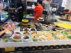 自助取餐区-八一好吃街·高品美食广场