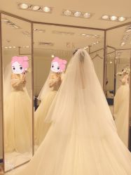 点击看大图 -GRACE KELLY婚纱与礼服(北京店)
