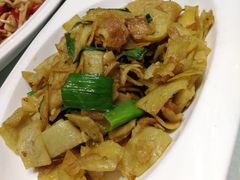 -沙龙宴(夷陵广场店)
