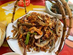 香辣小鱼小虾-鱼乐岛餐厅·户外花园主题餐厅