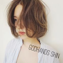 -God Hands发型设计复古会所