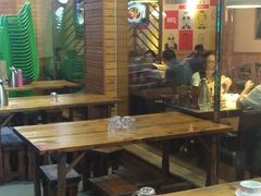 大堂-阿里巴巴海鲜烧烤家常菜(黄岛店)