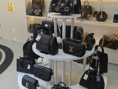 -六六奢品·vintage中古·回收二手奢侈品包包手表首饰(环球港店)