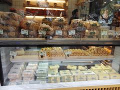 面包甜点陈列柜-泸溪河桃酥(秦淮夫子庙一店)