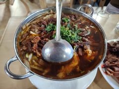-闫家驴肉老店(华电一校店)