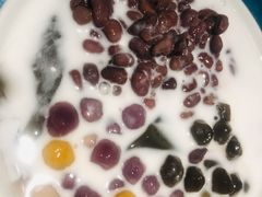 红豆椰汁冰粉-张氏宽窄巷成都菜(澳德乐店)