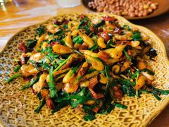 潕阳河小炒虾-古城苗家土菜馆(河景餐厅店)