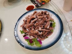 脆巴梢蘸酱-小船渔村•大连菜•大连焖鱼(明泽街店)
