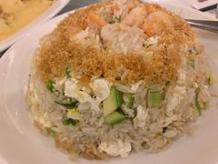 蛋白海鲜炒饭-海天花园酒家