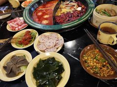 -巴隆门重庆老火锅(太湖路店)