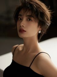 -变画·发型STUDIO