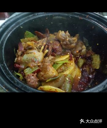 情定香辣煲，辣而不腻！