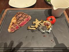 -恰餐厅及酒吧 CHAR Bar & Grill (北京丽都皇冠假日店)
