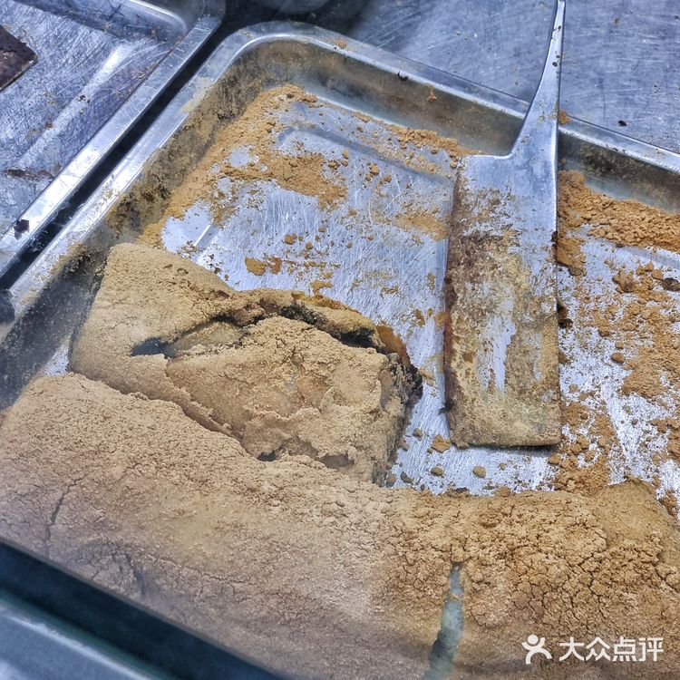洪记小吃2.5一个的包子还不错          喜欢牛肉馅
