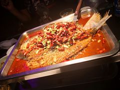 -鸣记脆皮烤鱼·海鲜烤鱼(三八广场店)