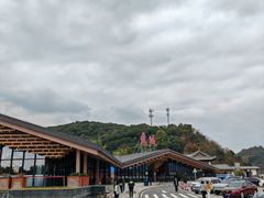 -慈城服务区-停车场