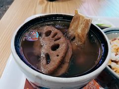 莲藕炖筒骨-钟姐炖品(万象城店)