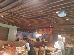 -海底捞火锅鲜切牛肉主题店(长寿路店)