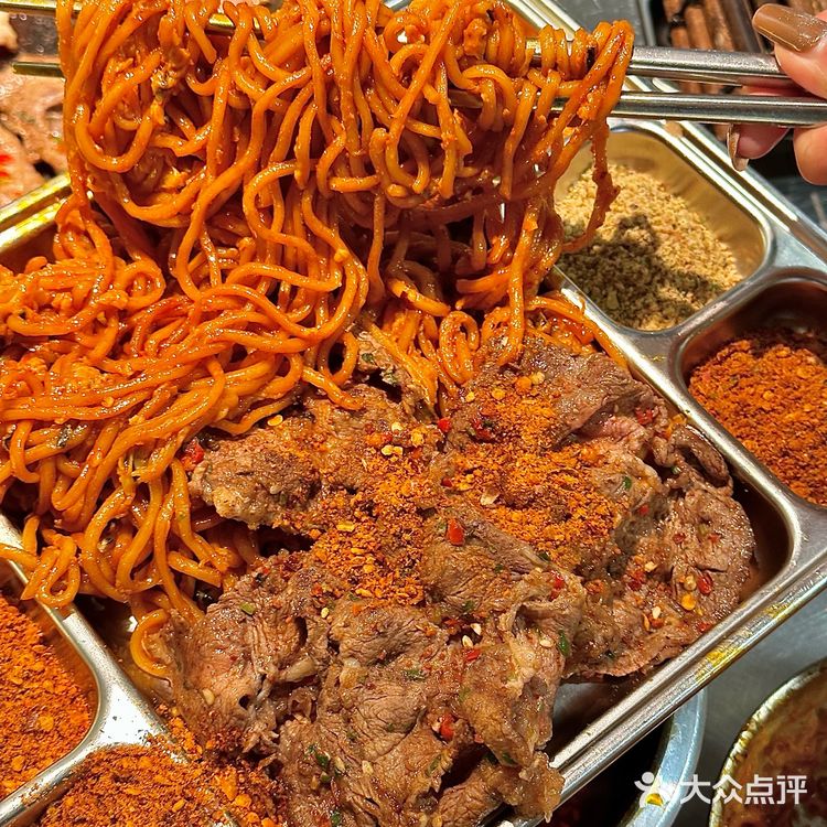 来建设路只办一件事。。。