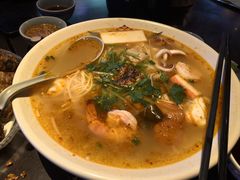 -大头虾越式风味餐厅(光明广场店)