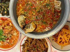 -堂瓦里·33年传统赣菜(第一街区店)