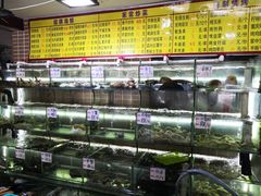 -覃记海鲜美食餐厅