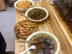 -老前童小吃(北明程路店)