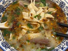 -八百里牛肉汤(盖饭·锅贴·万象城店)