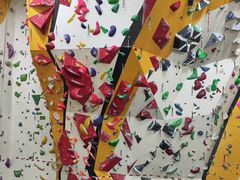 -问山MountQuest攀岩馆