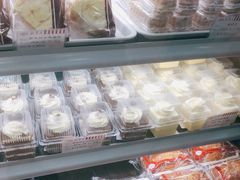 -红宝石·鲜奶小方·海派西点房(南丹店)