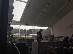 -UNI UNI(环亚凯瑟琳店)