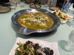 -武记碳锅鱼大盘鸡(杜岭街店)