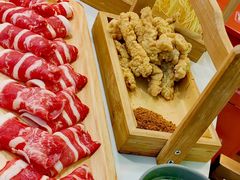 -洪氏嗨捞·广东猪肚鸡·椰子鸡火锅(西咸万象城店)