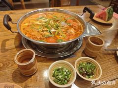 -亮欢寨酸汤鱼(沙冲路店)