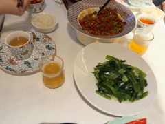 -千百味红餐厅·非遗江西菜(绿地双子塔总店)