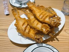 炸偏口鱼-方城小吃店
